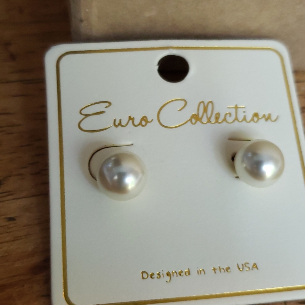 Pearl stud earrings